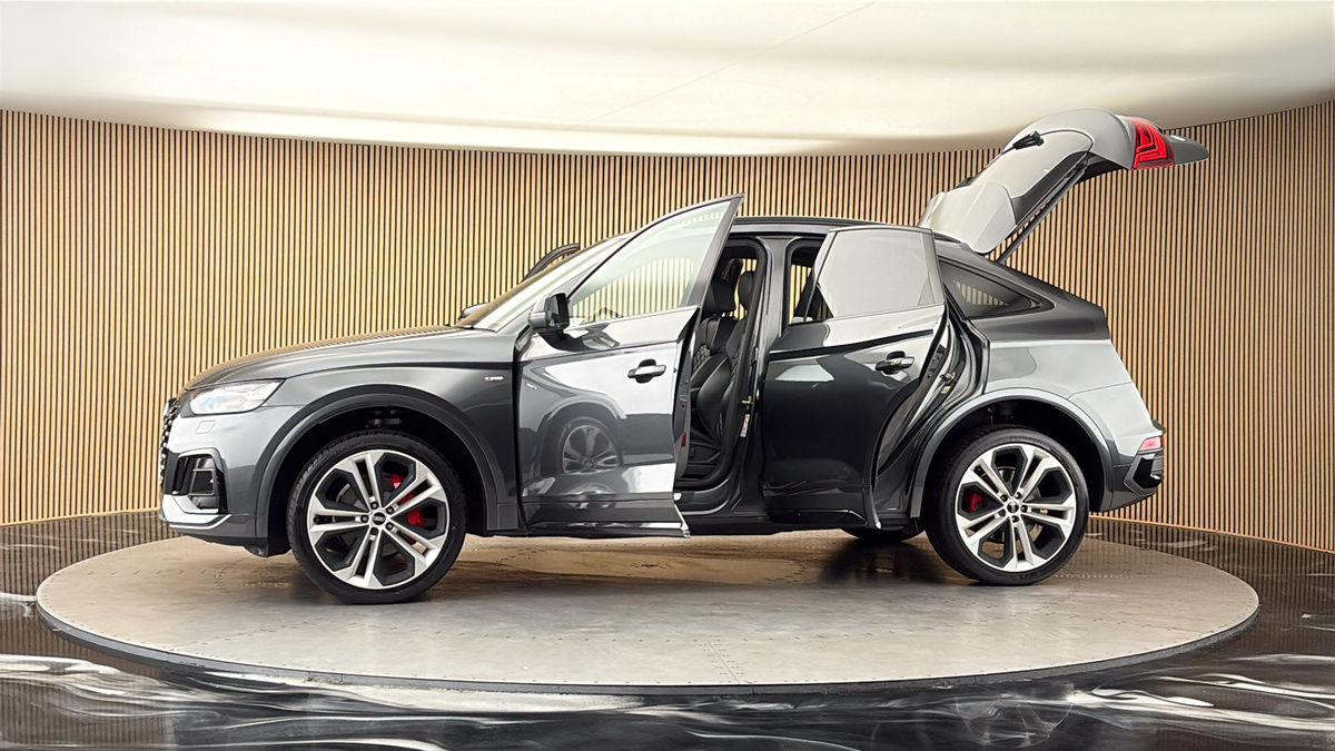 More views of Audi Q5