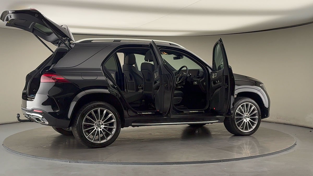 More views of Mercedes-Benz GLE