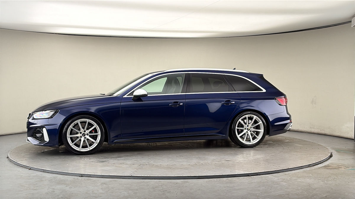 More views of Audi RS4 Avant