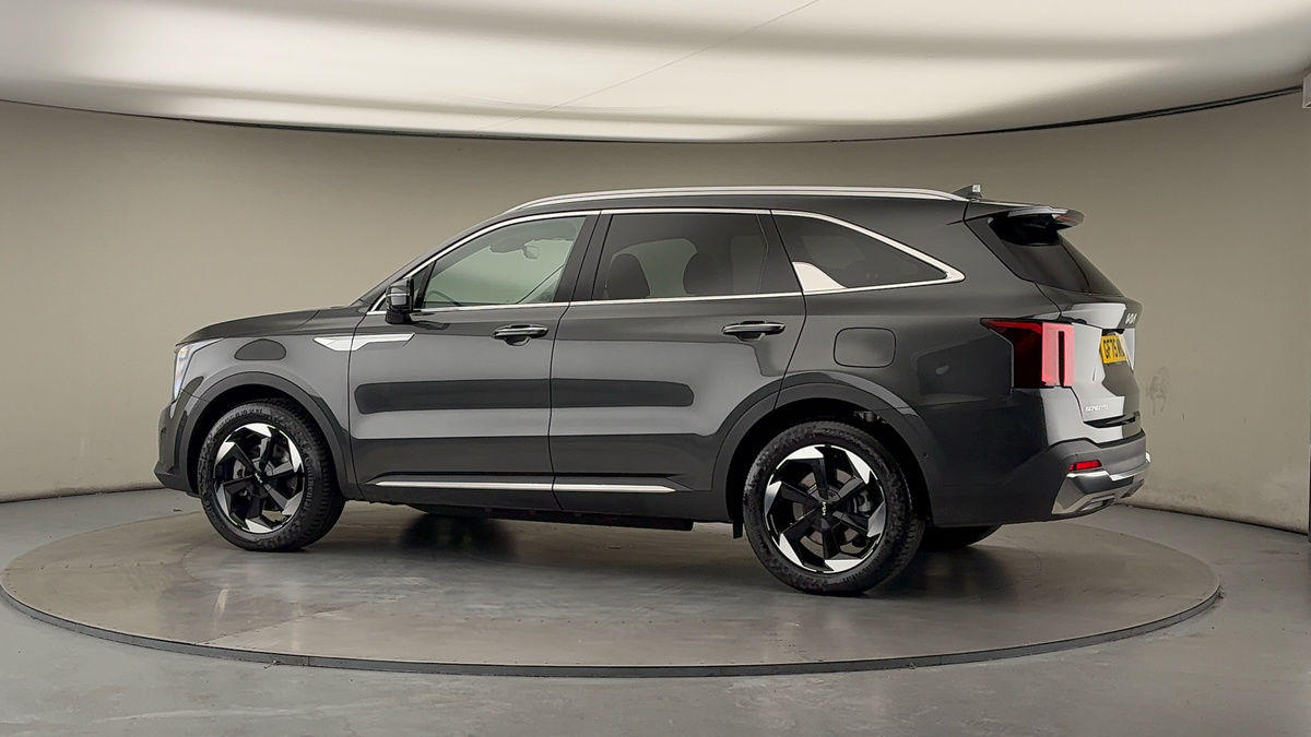 More views of Kia Sorento