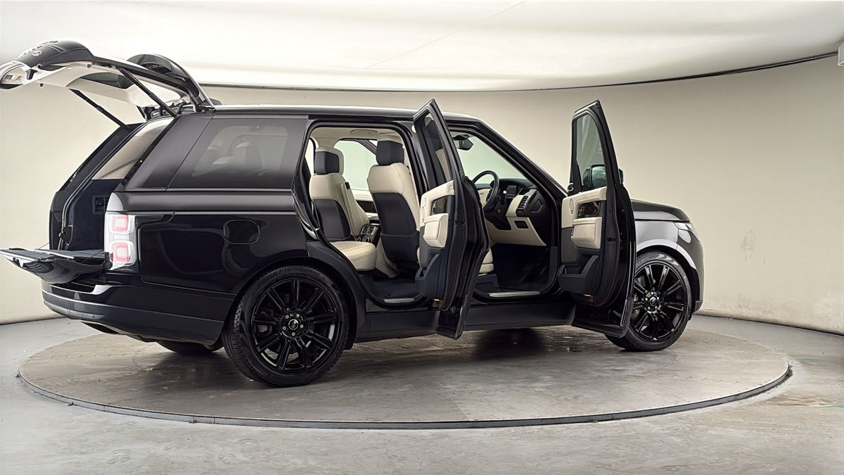 More views of Land Rover Range Rover