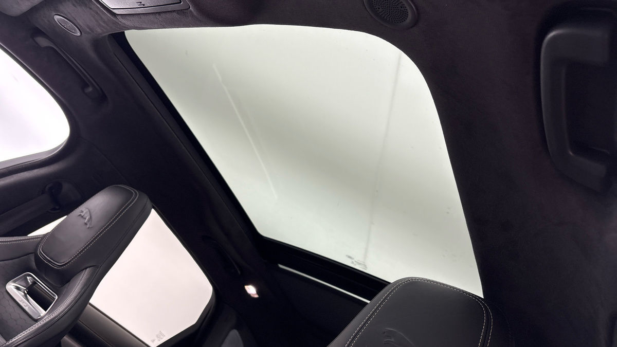 Jaguar F-PACE Image 6