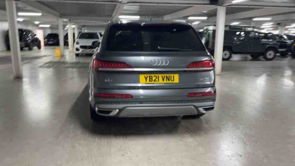 More views of Audi Q7
