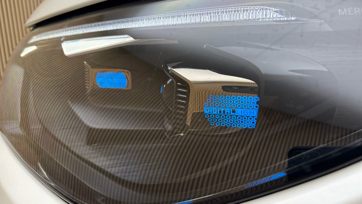 Mercedes-Benz EQE Image 33