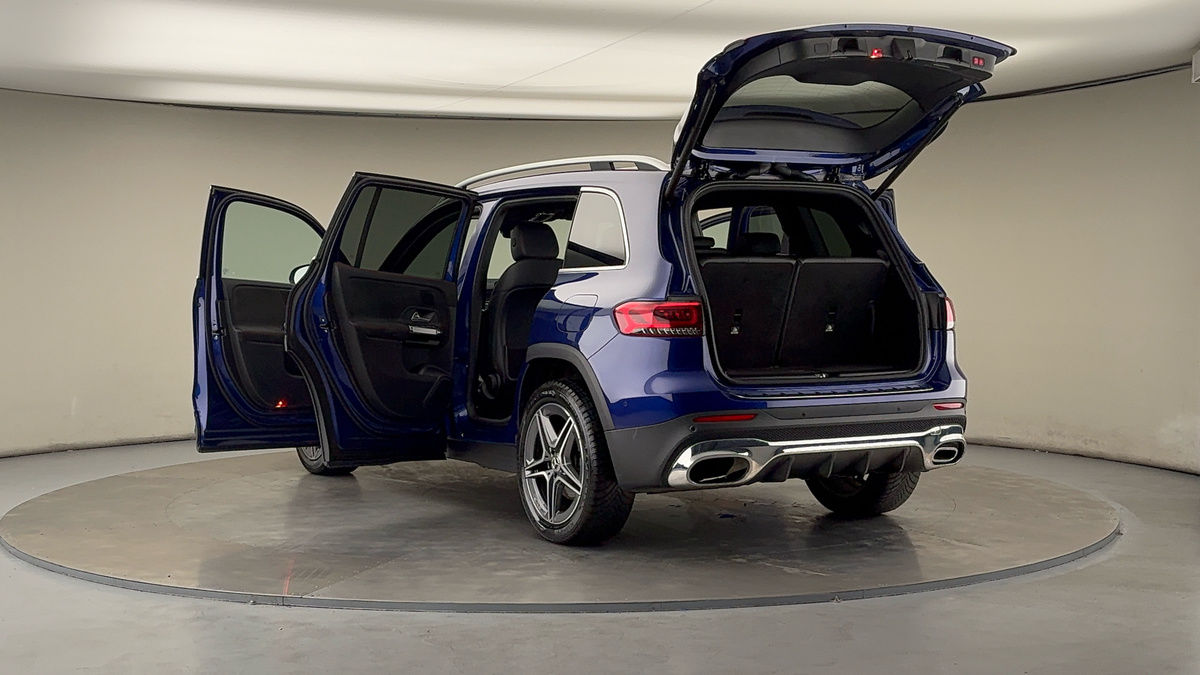 Mercedes-Benz GLB Image 23