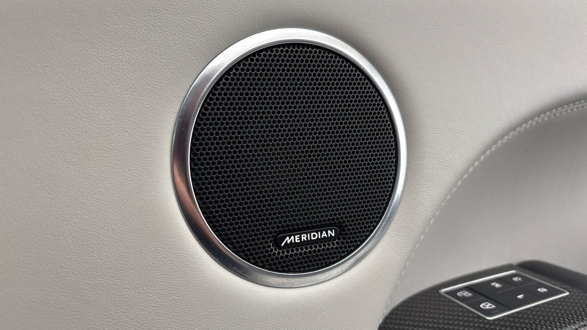 Land Rover Range Rover Sport Image 25