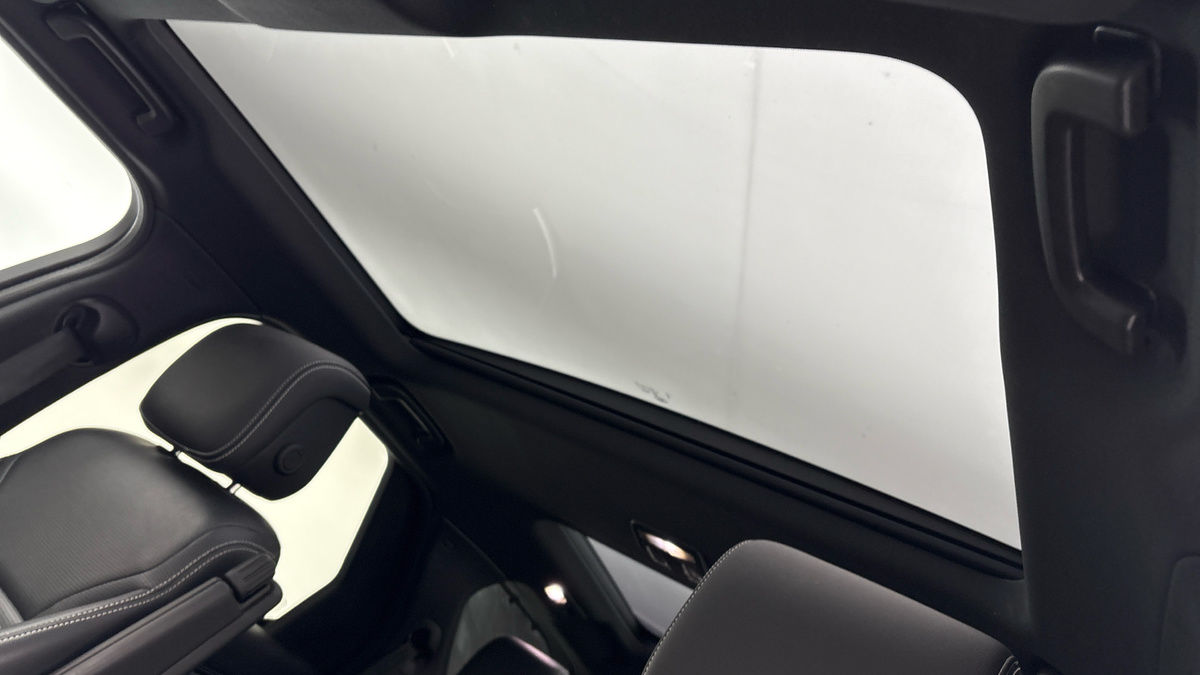 Land Rover Discovery Image 6