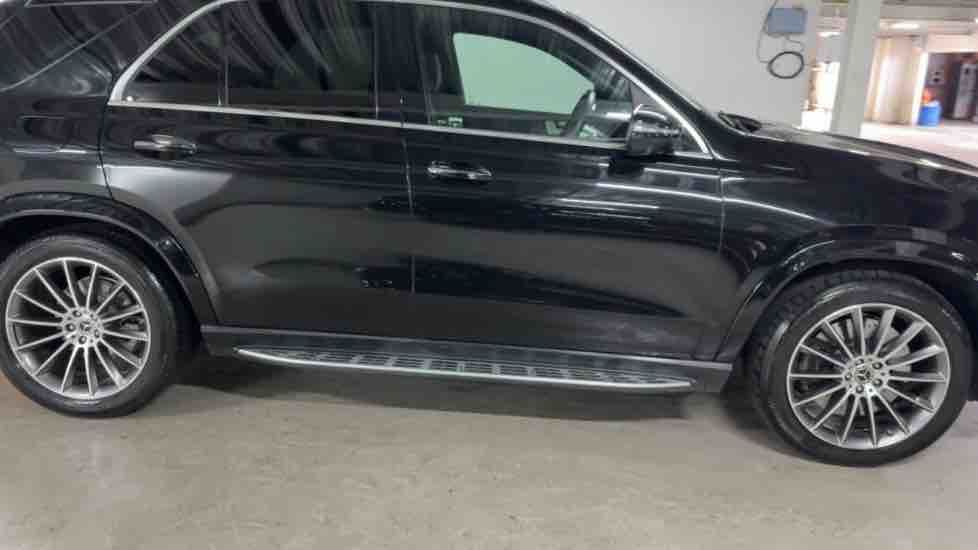 More views of Mercedes-Benz GLE