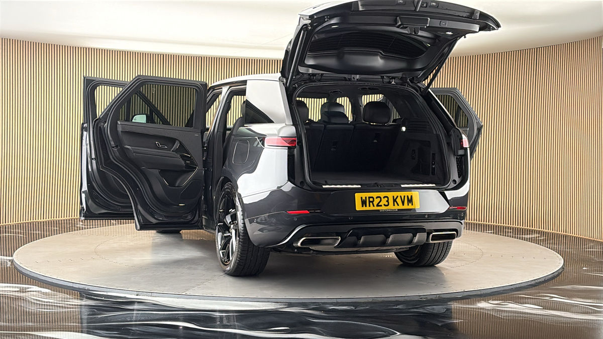 More views of Land Rover Range Rover Sport