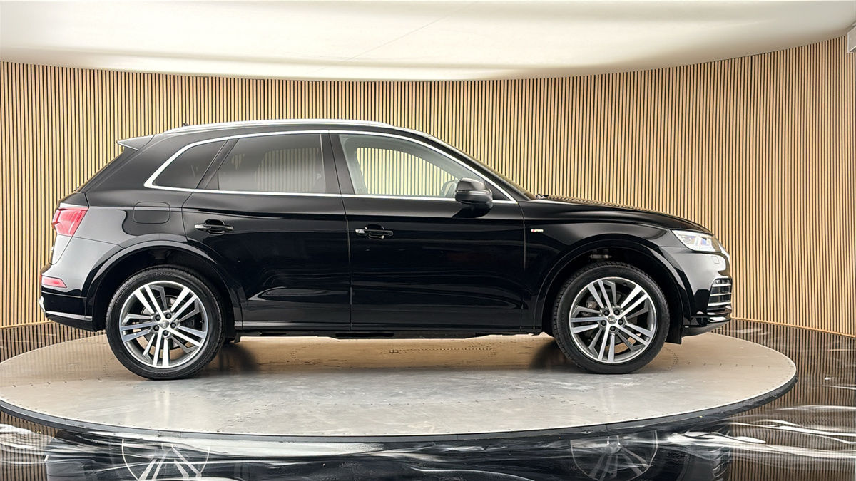 Audi Q5 Image 16