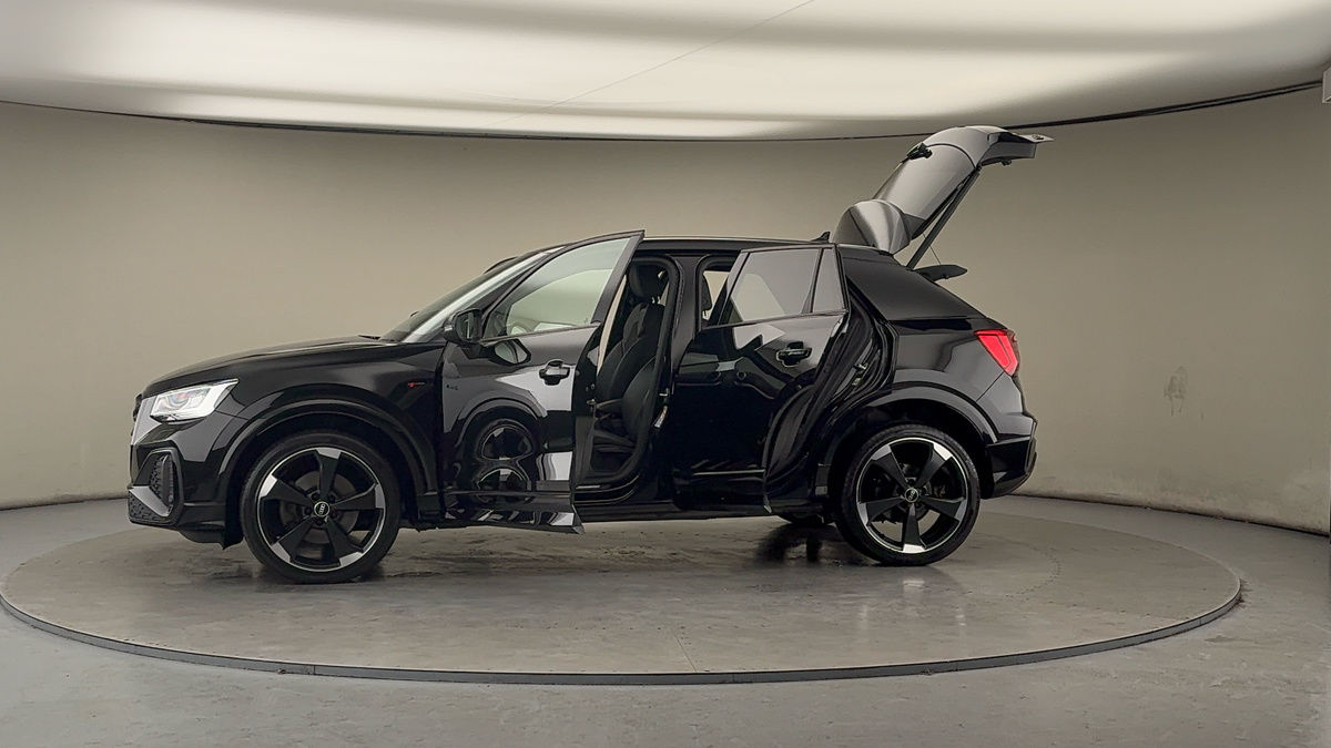 More views of Audi Q2