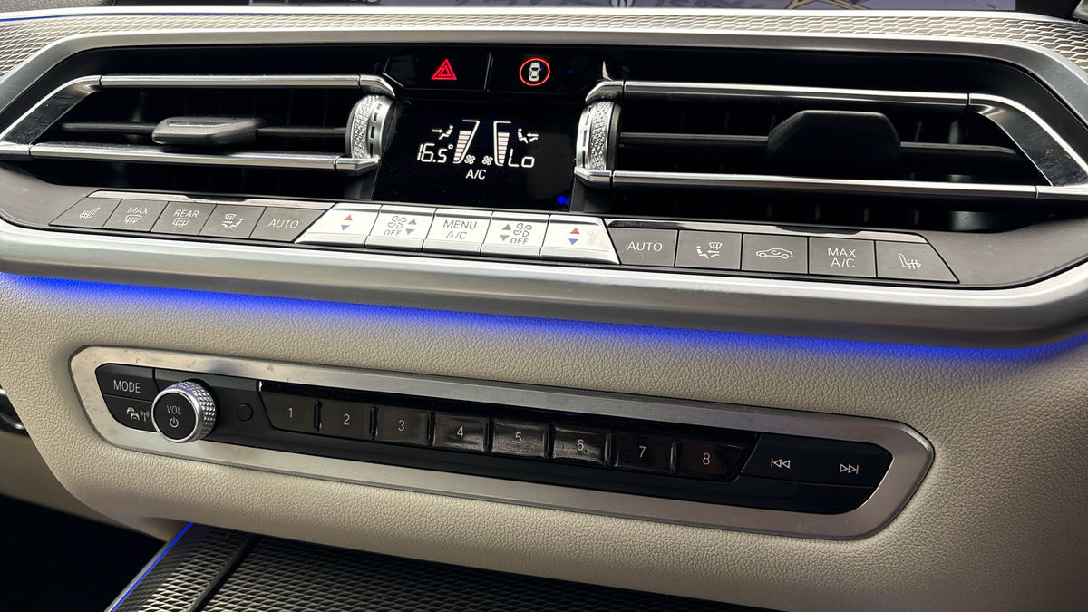 BMW X5 Image 25