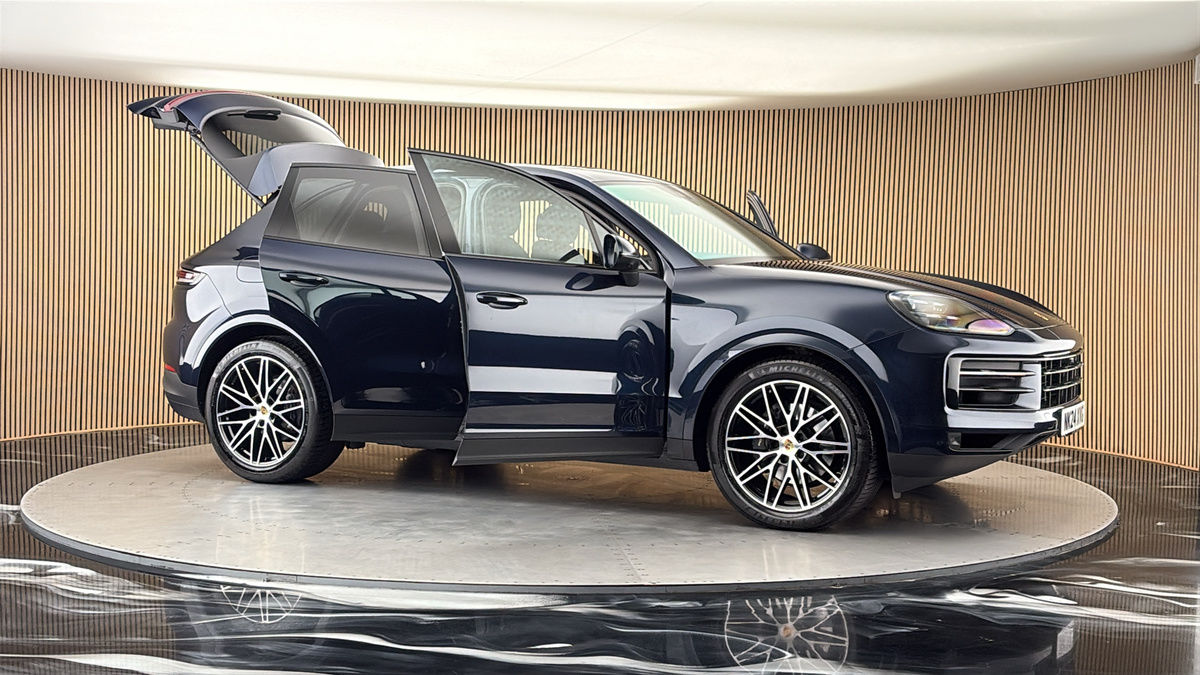 More views of Porsche Cayenne