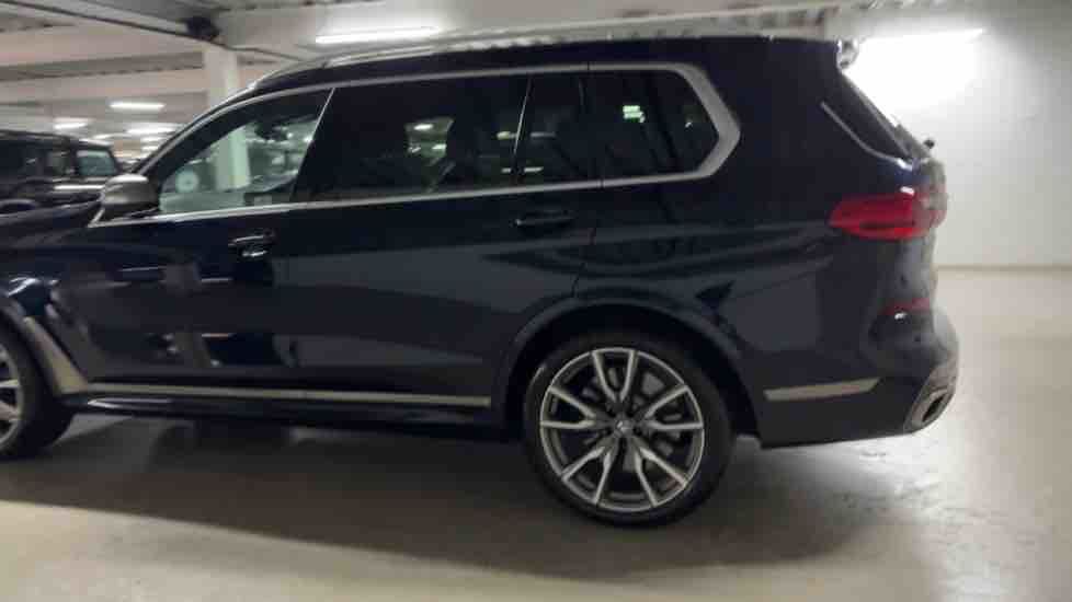 More views of BMW X7