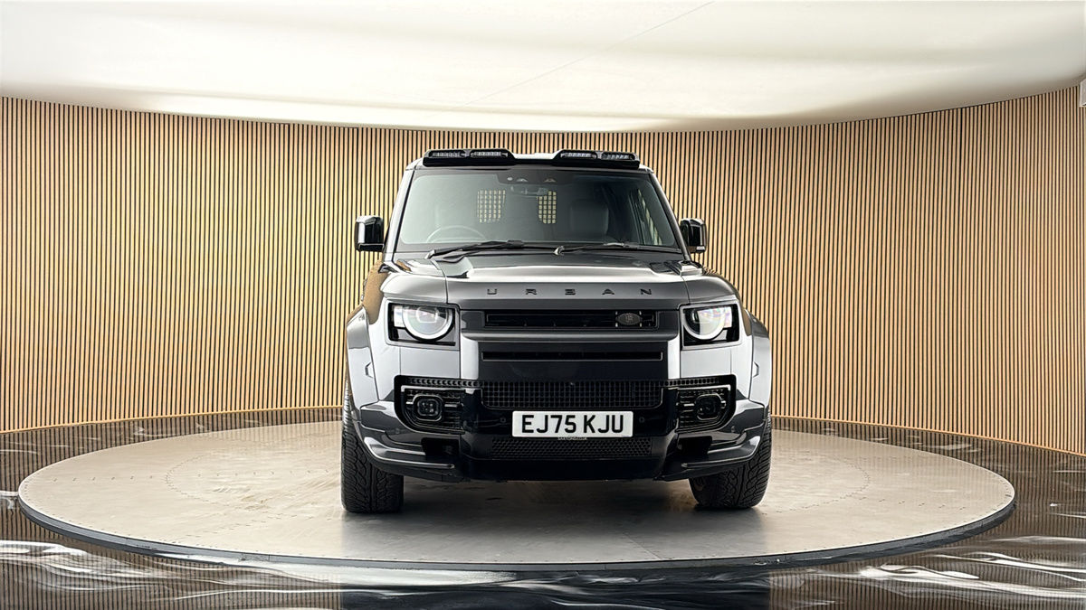 More views of Land Rover Defender 90