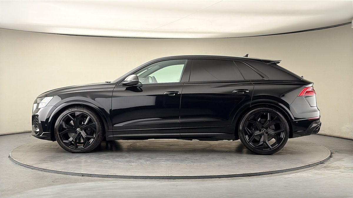 More views of Audi RSQ8