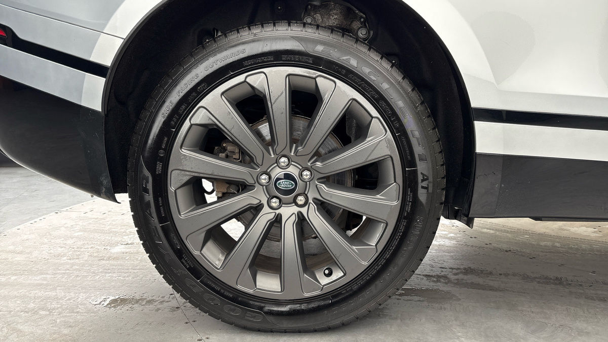 Land Rover Range Rover Velar Image 10