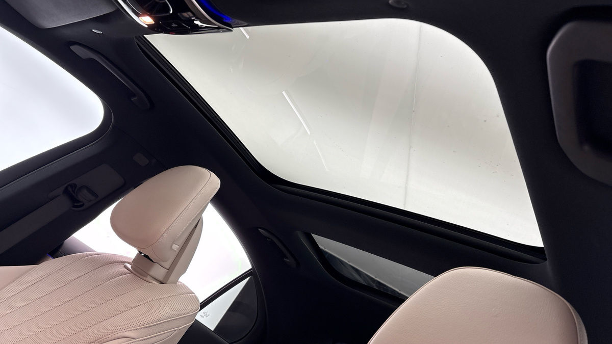 Mercedes-Benz E Class Image 6