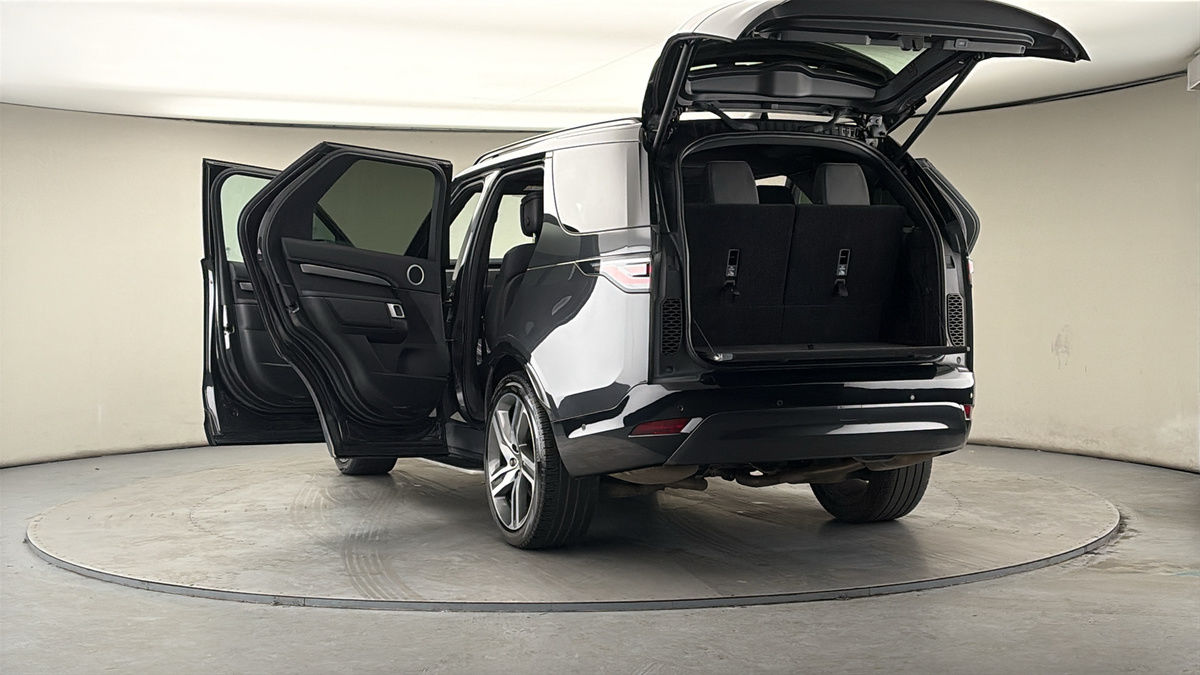 More views of Land Rover Discovery