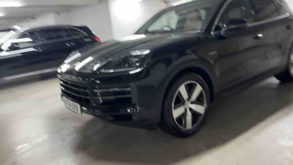 More views of Porsche Cayenne