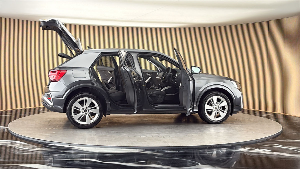 More views of Audi Q2