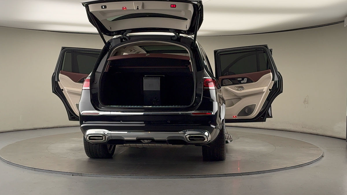 More views of Mercedes-Benz Maybach GLS