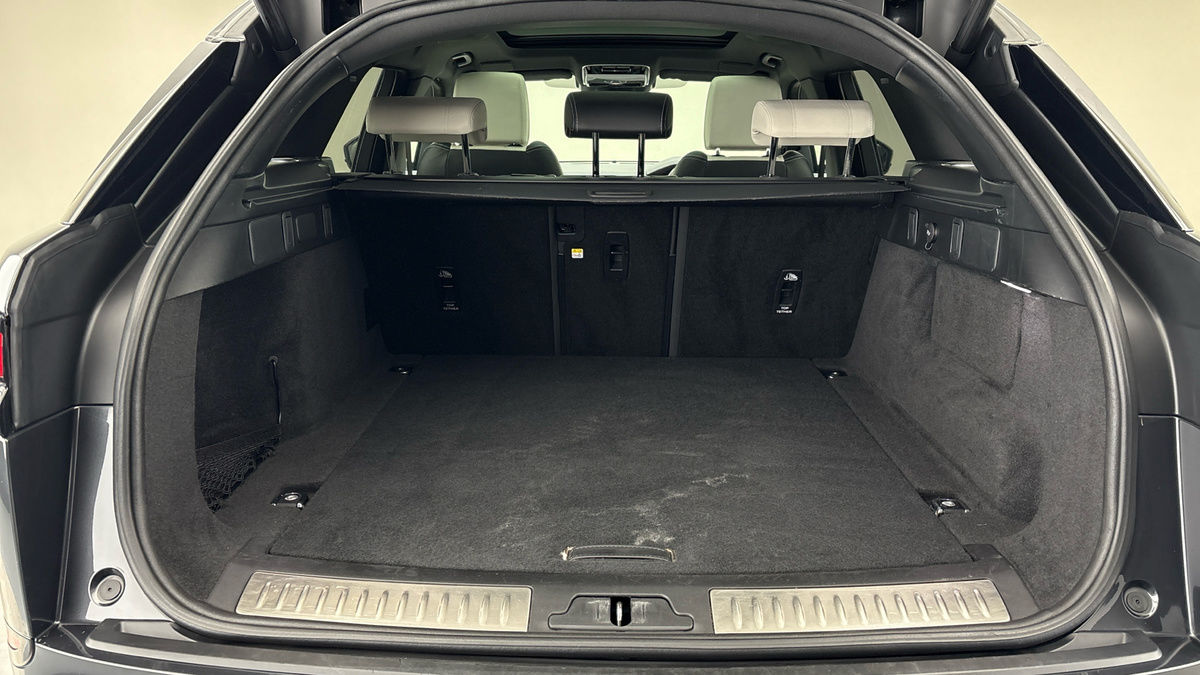 Land Rover Range Rover Velar Image 11