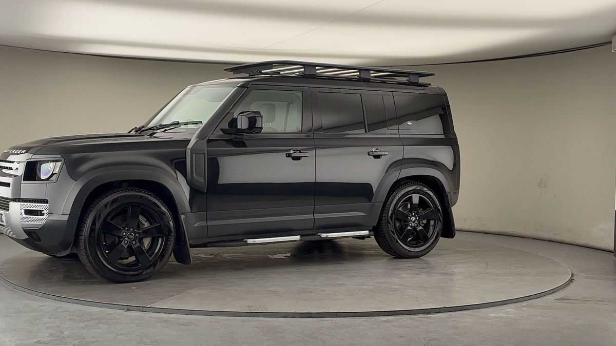 More views of Land Rover Defender 110