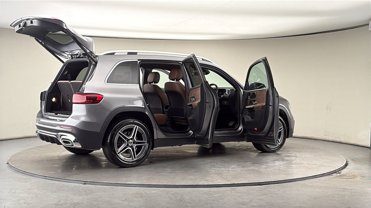 More views of Mercedes-Benz GLB