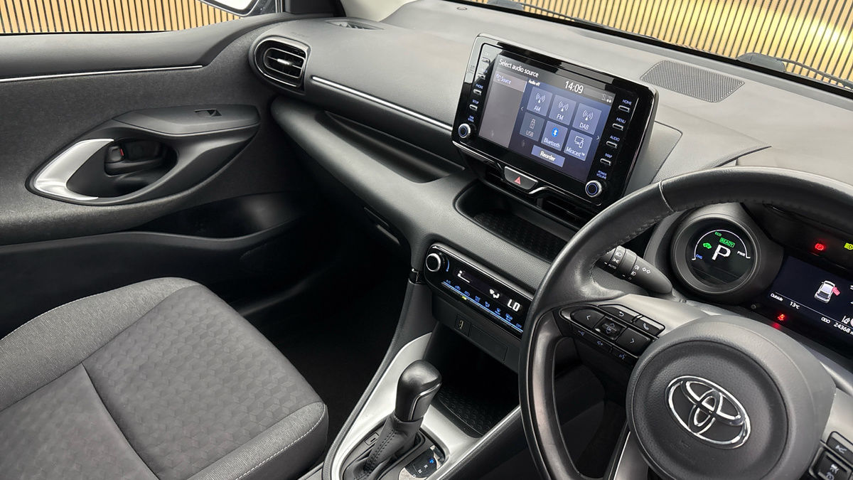 Toyota Yaris Image 18
