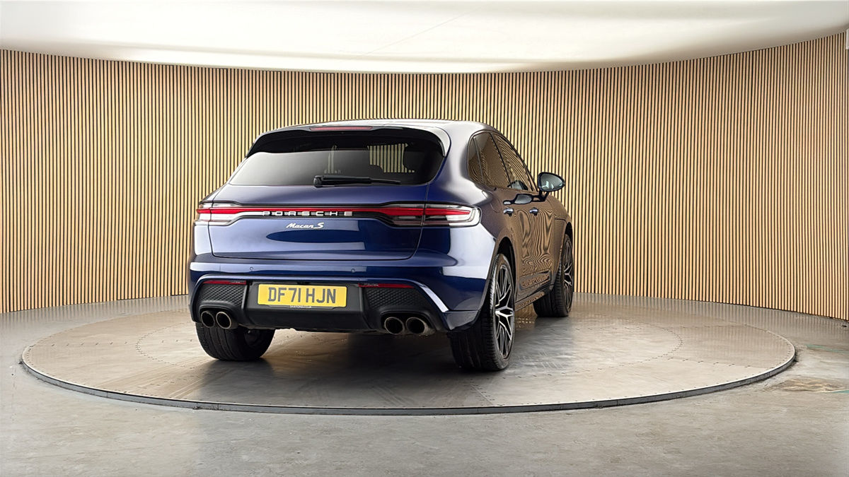 More views of Porsche Macan