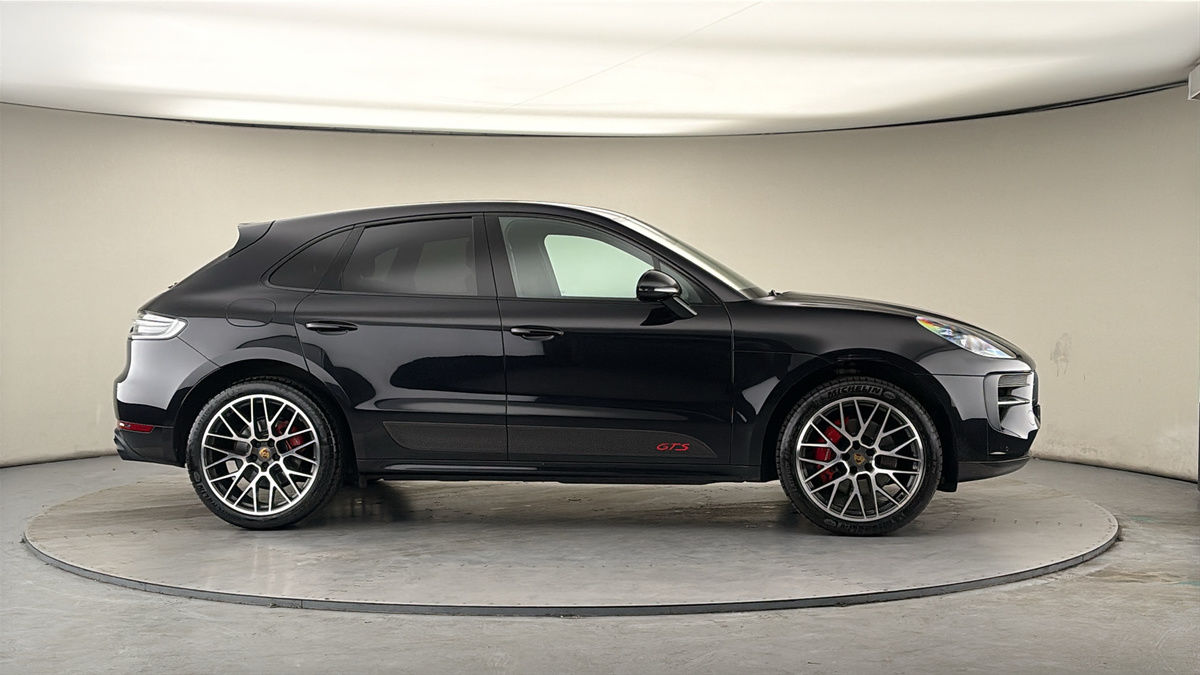 More views of Porsche Macan