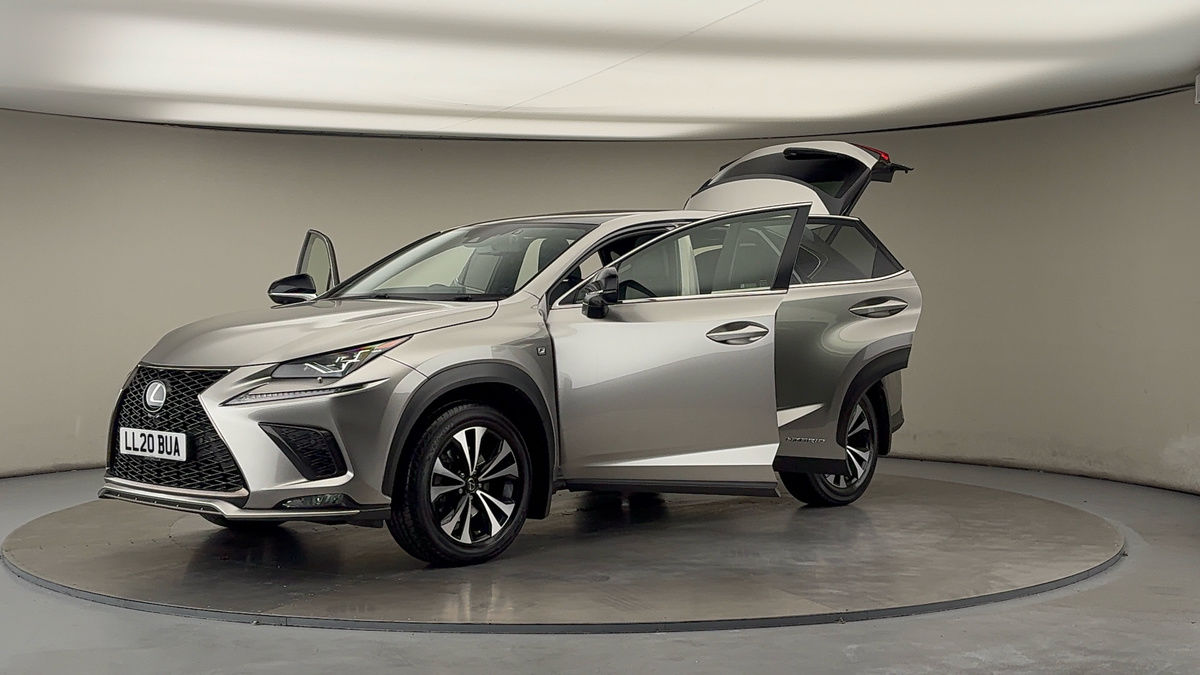 Lexus NX Image 22