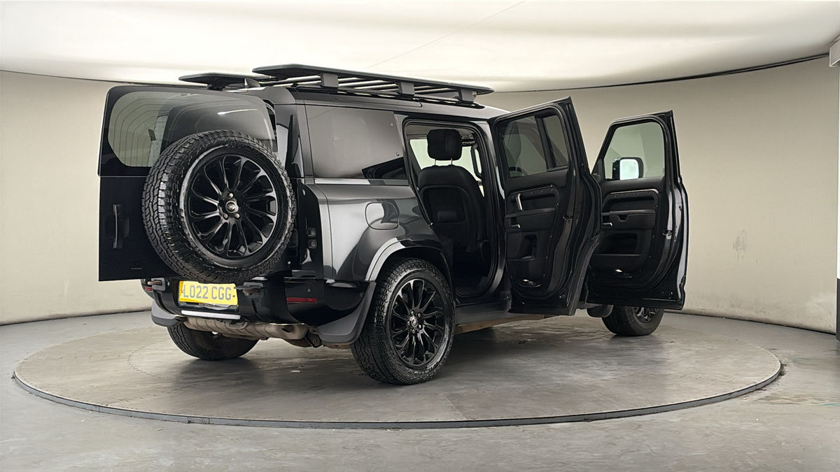 More views of Land Rover Defender 110