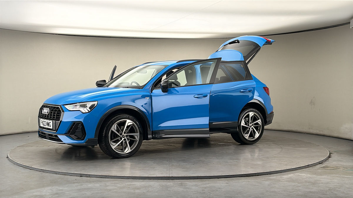 More views of Audi Q3