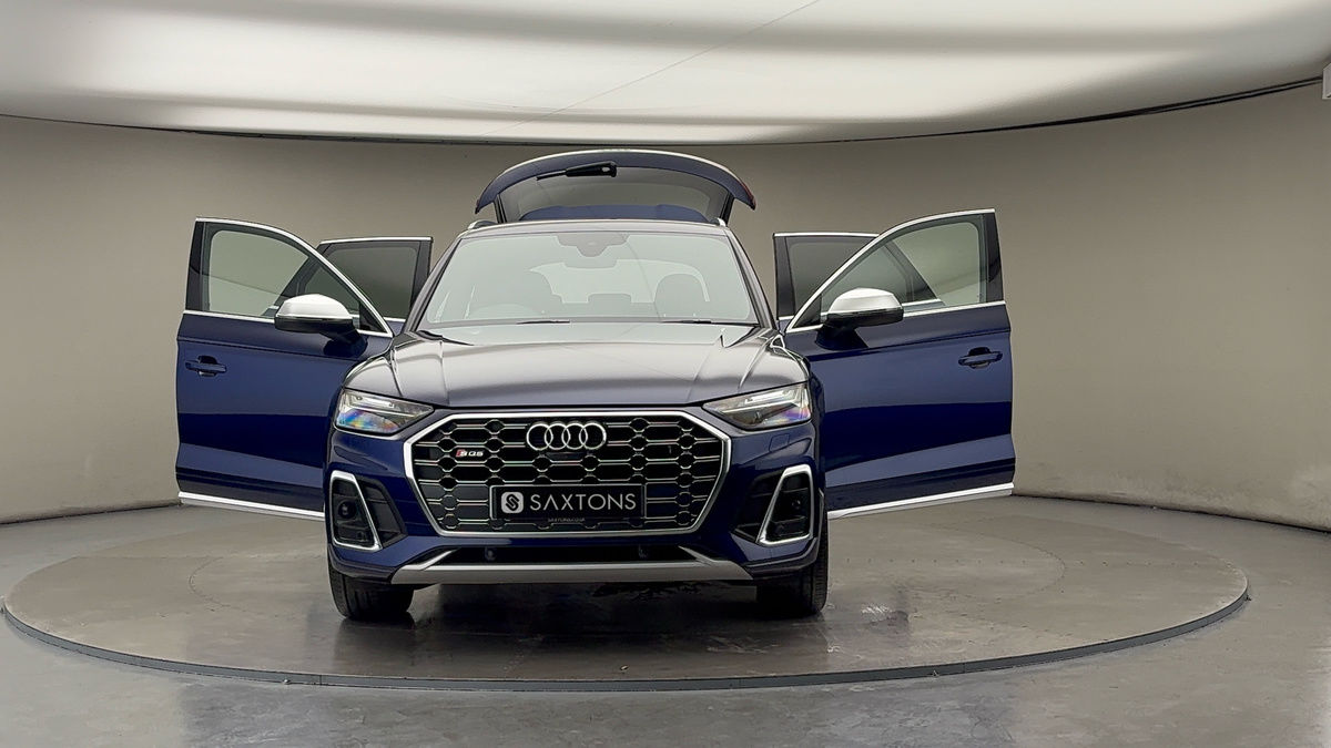 More views of Audi SQ5