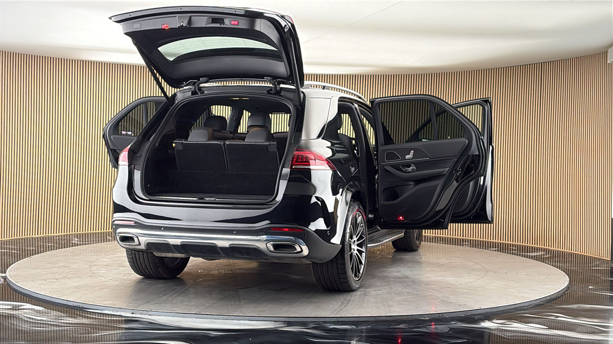 More views of Mercedes-Benz GLE