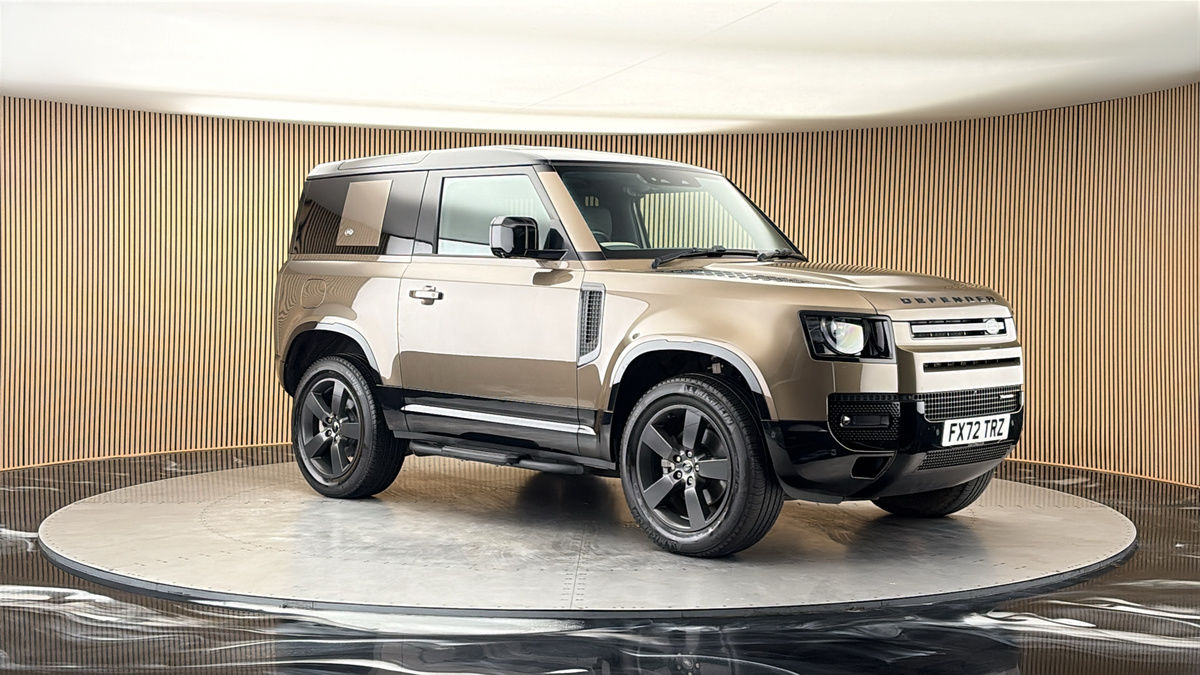 More views of Land Rover Defender 90