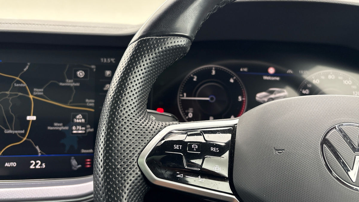 Volkswagen Touareg Image 13