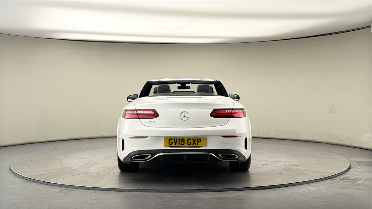 Mercedes-Benz E Class Image 4