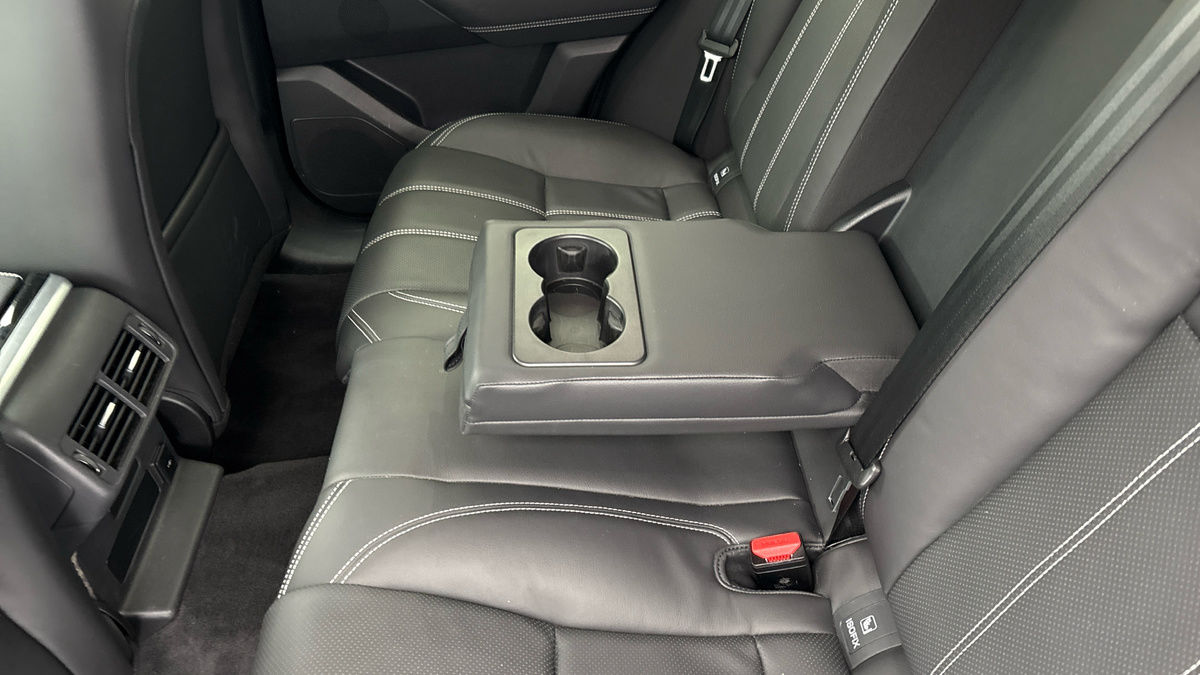 Land Rover Range Rover Velar Image 9