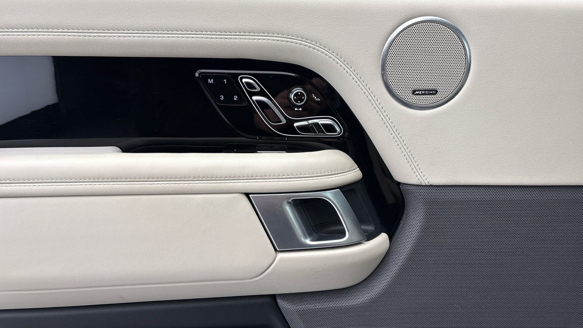 Land Rover Range Rover Image 19