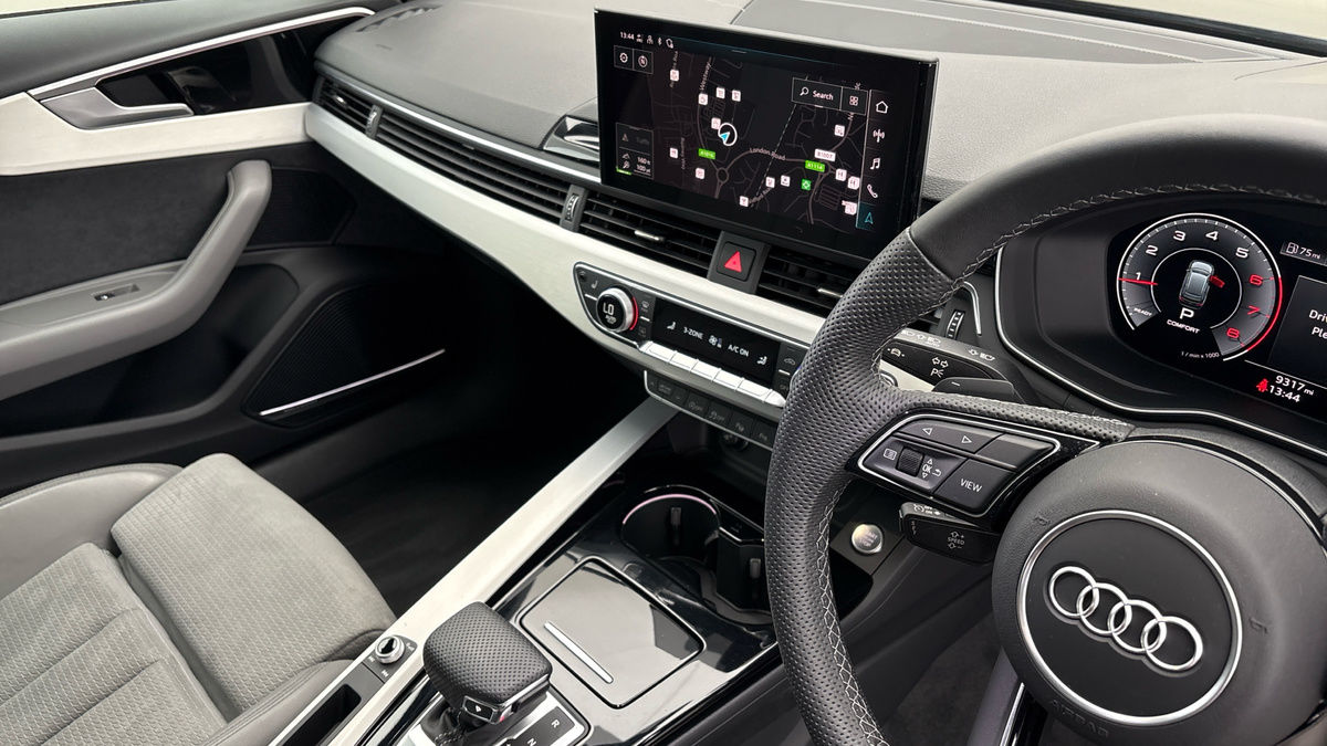 Audi A4 Avant Image 18