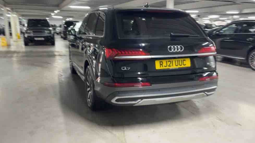 More views of Audi Q7