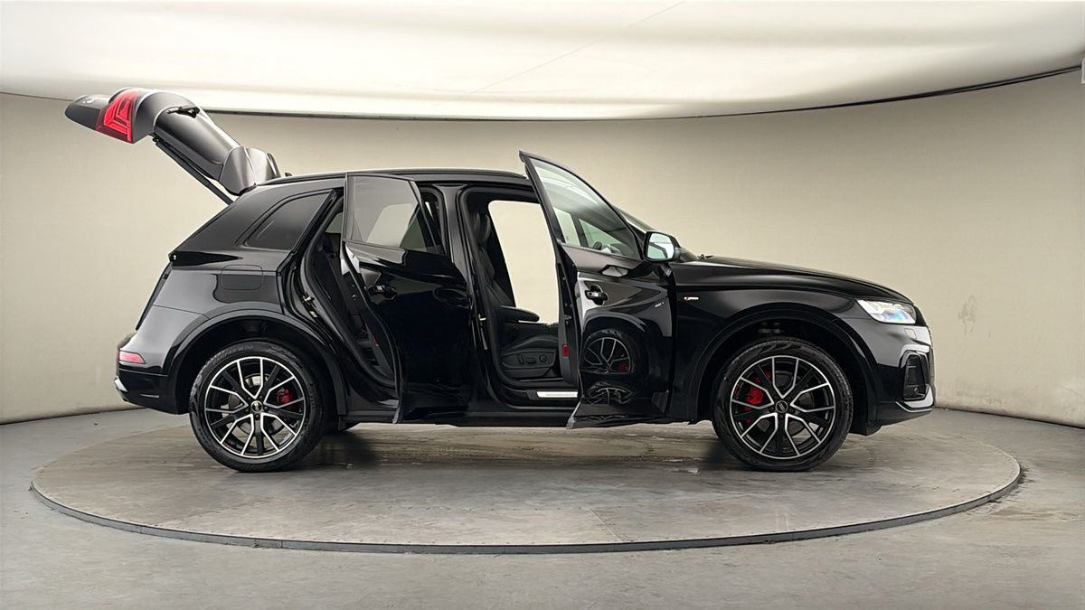 More views of Audi Q5