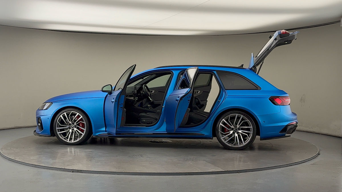 More views of Audi RS4 Avant