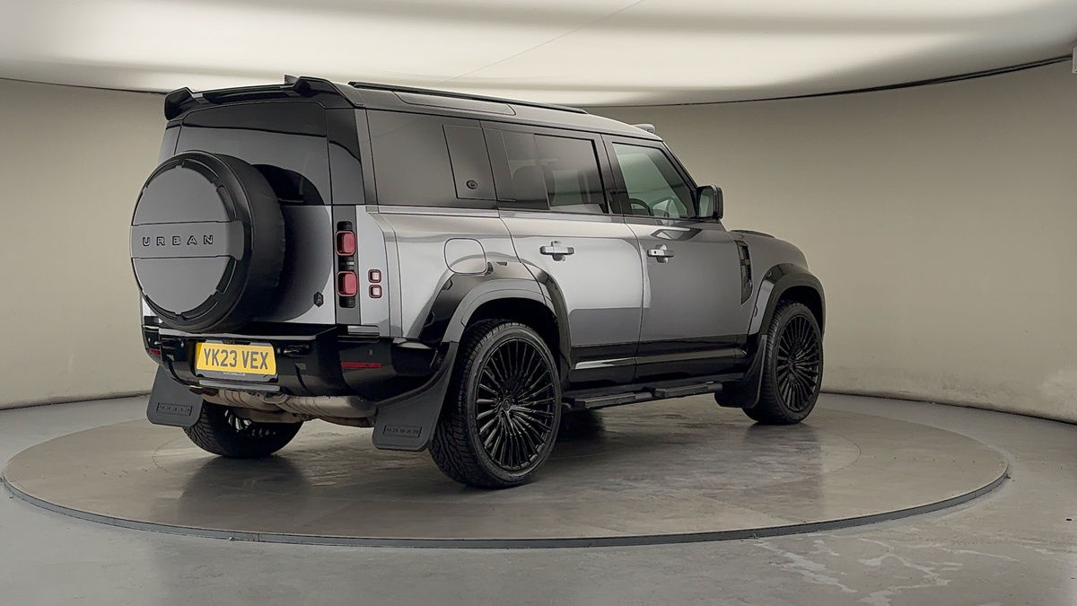 More views of Land Rover Defender 110