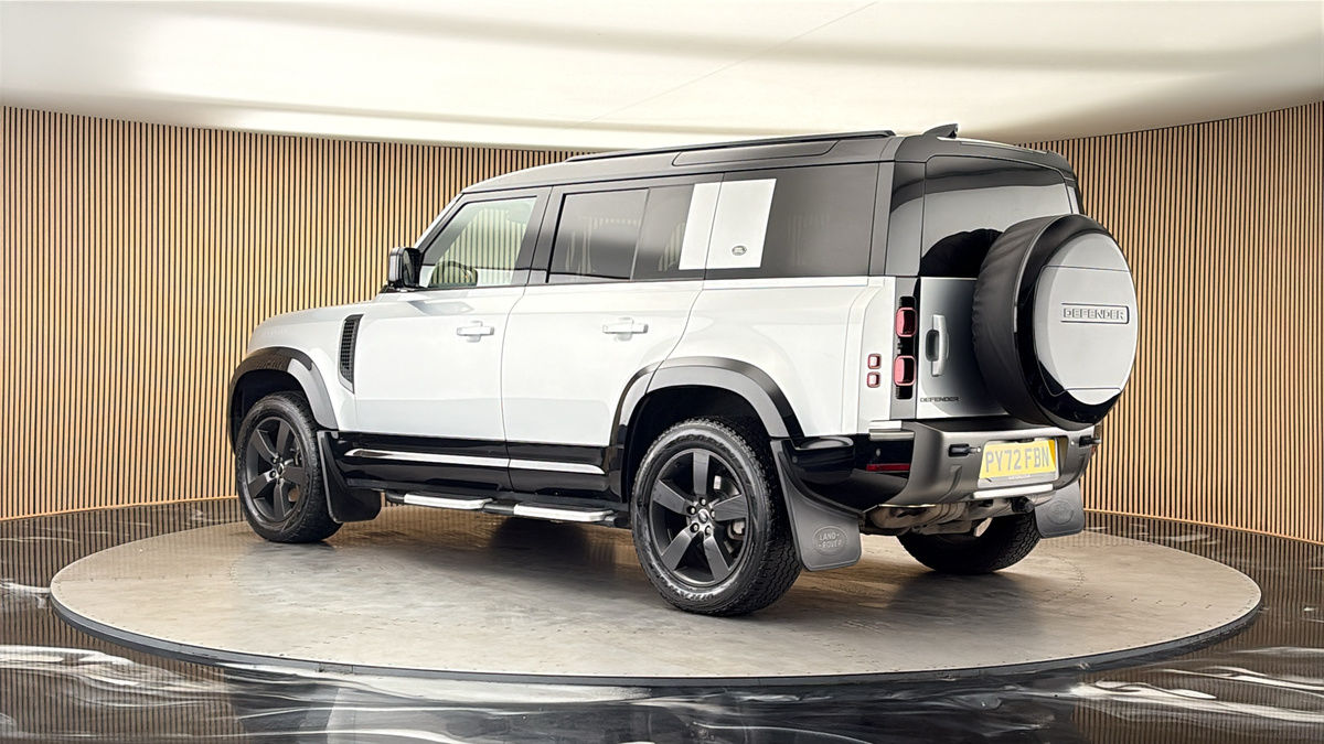 More views of Land Rover Defender 110