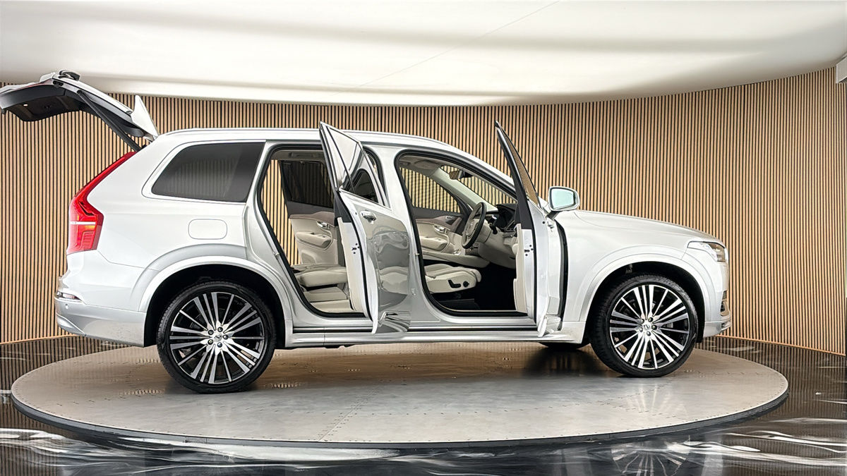 More views of Volvo XC90