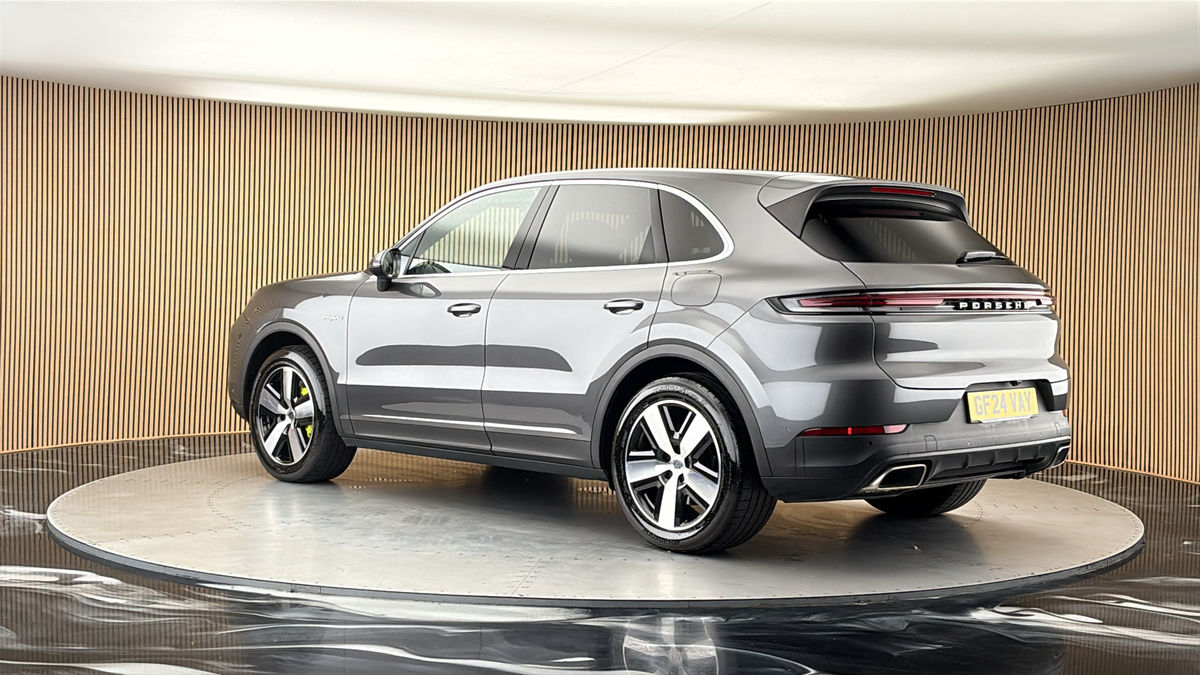 More views of Porsche Cayenne